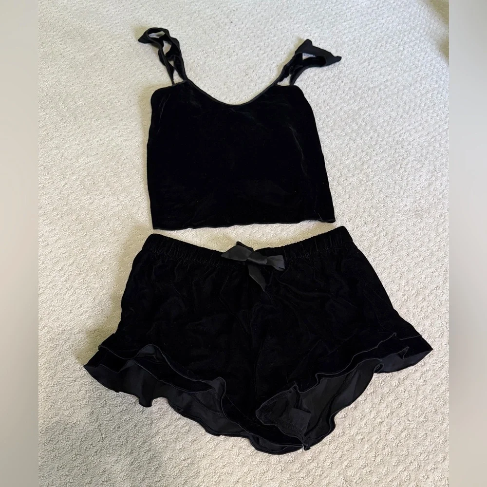 Victoria's Secret Velvet Pajama Set - Picture 1 of 4